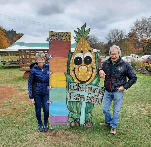 Caryl Dow and Duffy Morong at Whitney’s Farm Stand