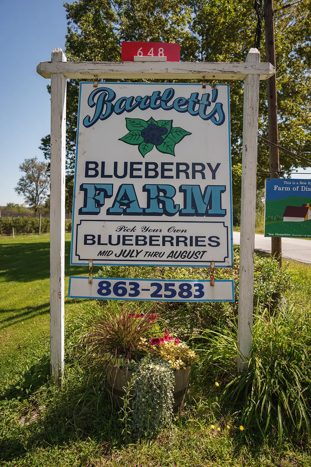 Bartlett's Blueberry Farm sign