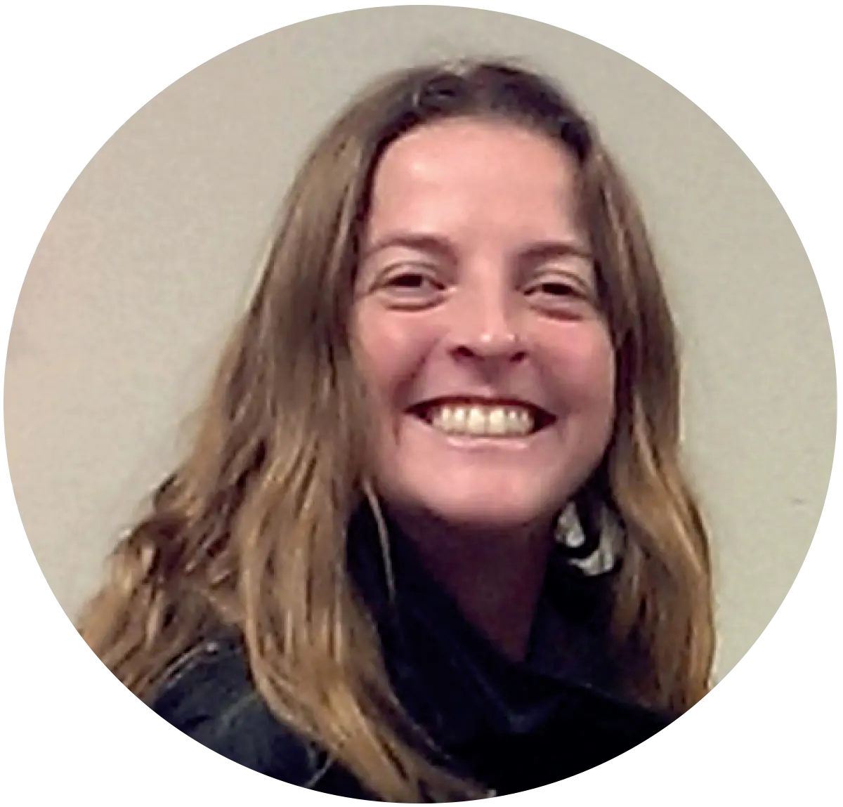 Digital circular round portrait headshot picture close-up shape of Jessica York Graves smiling