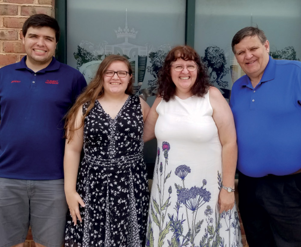 Linda Lyons Weight ’83 with family